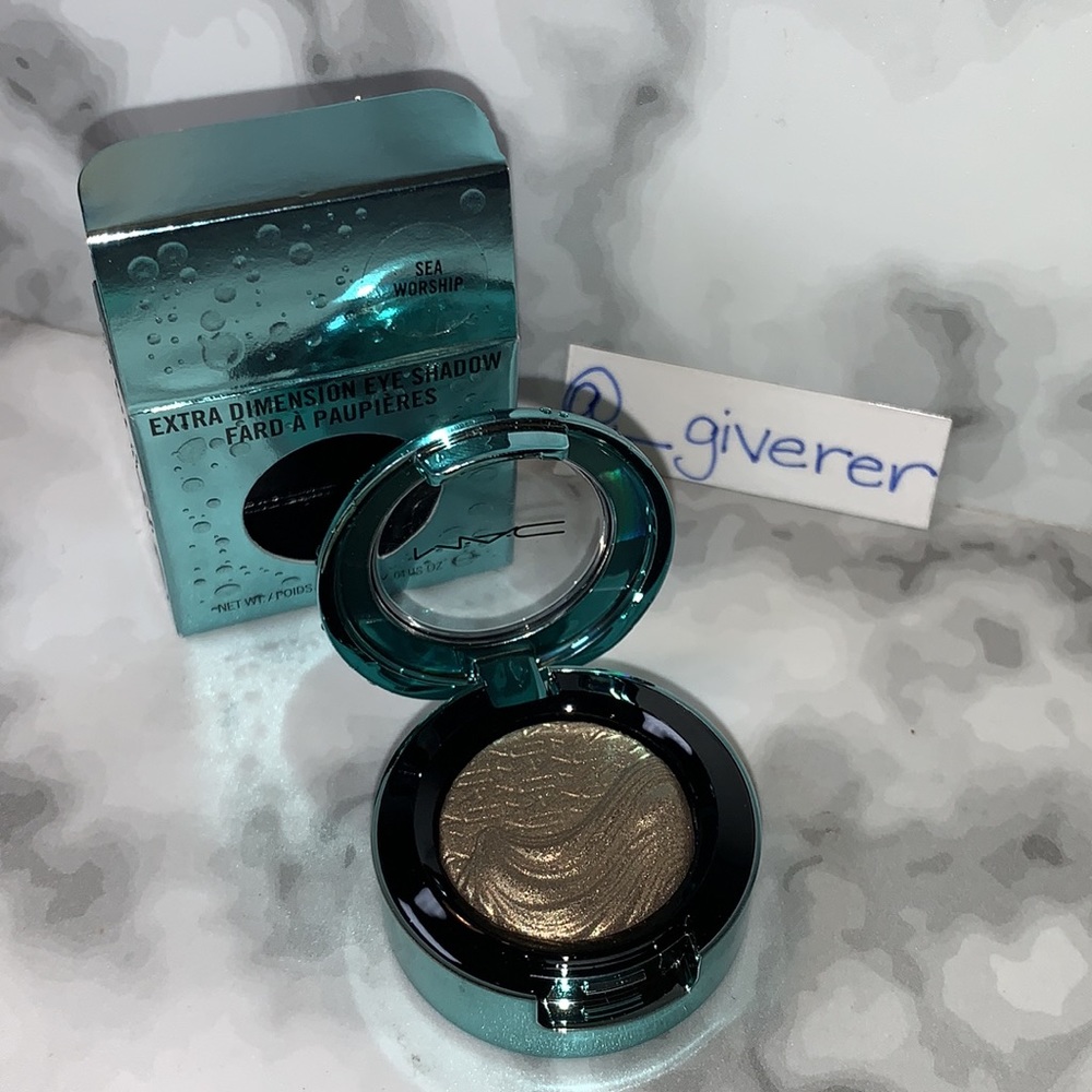 SEA WORSHIP Alluring Aquatic Extra Dimension Eyeshadow Collection MAC